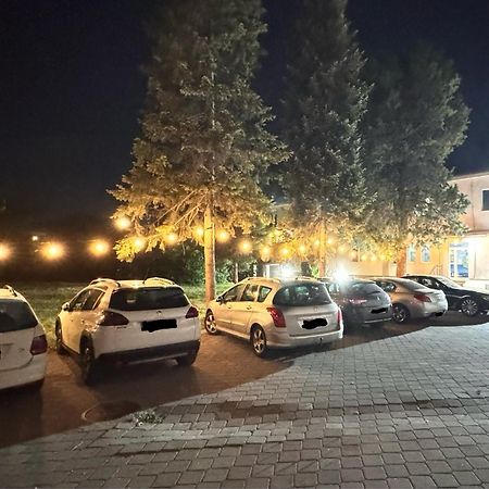Hotel Istanbul Скопье Экстерьер фото