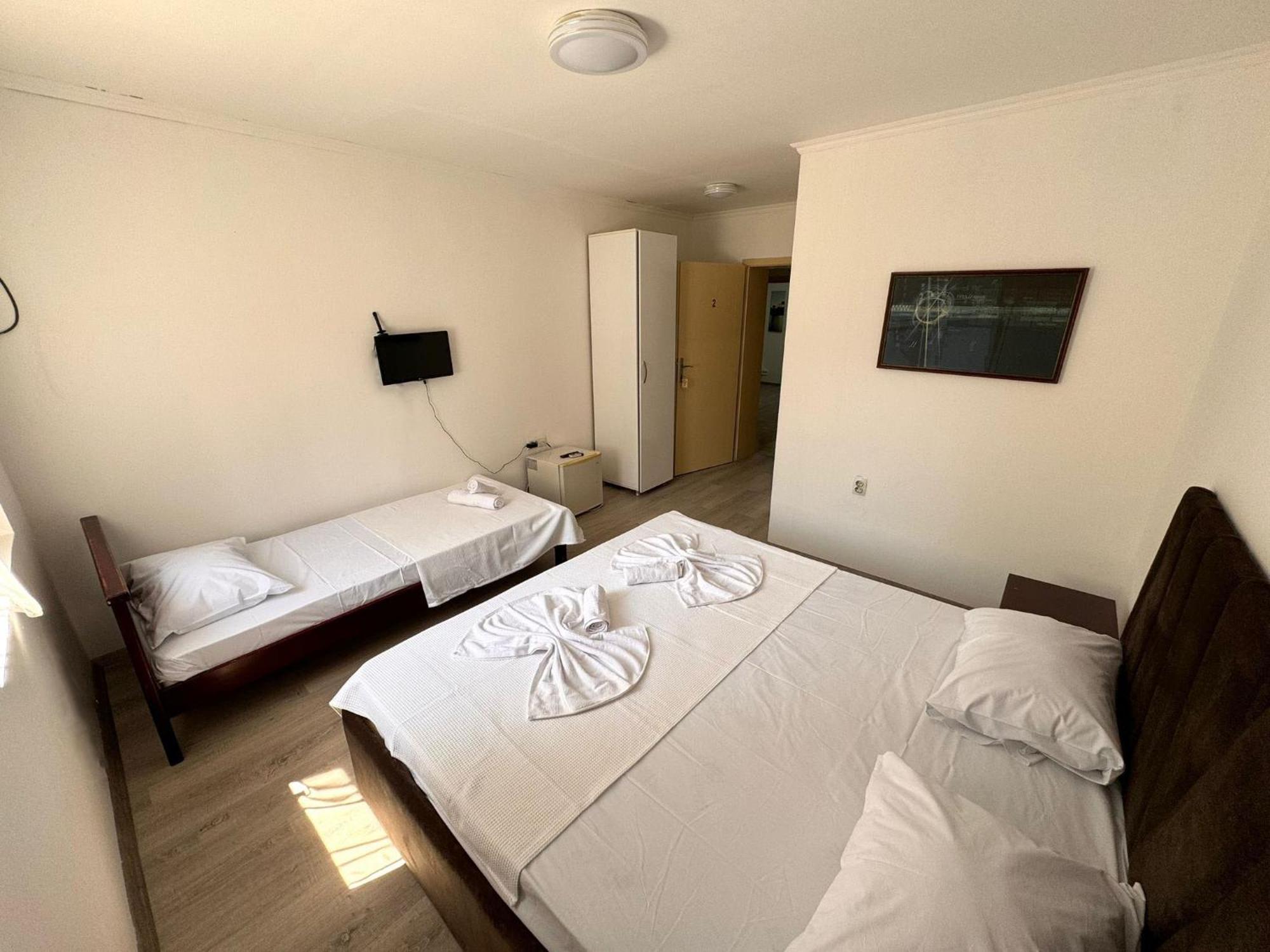 Hotel Istanbul Скопье Экстерьер фото
