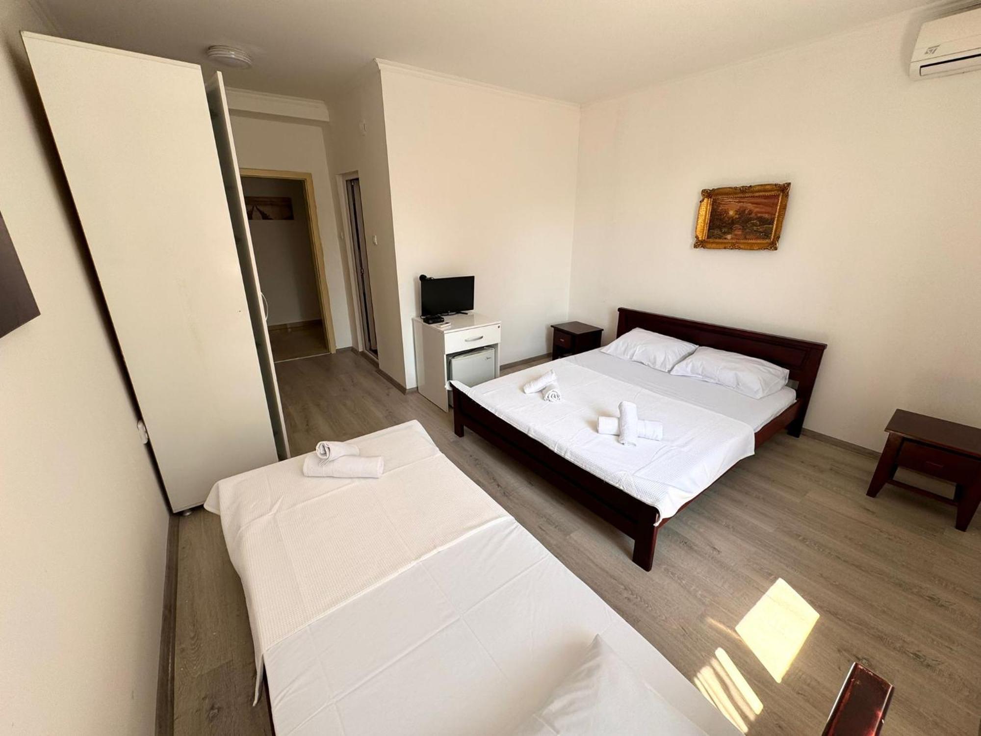 Hotel Istanbul Скопье Экстерьер фото