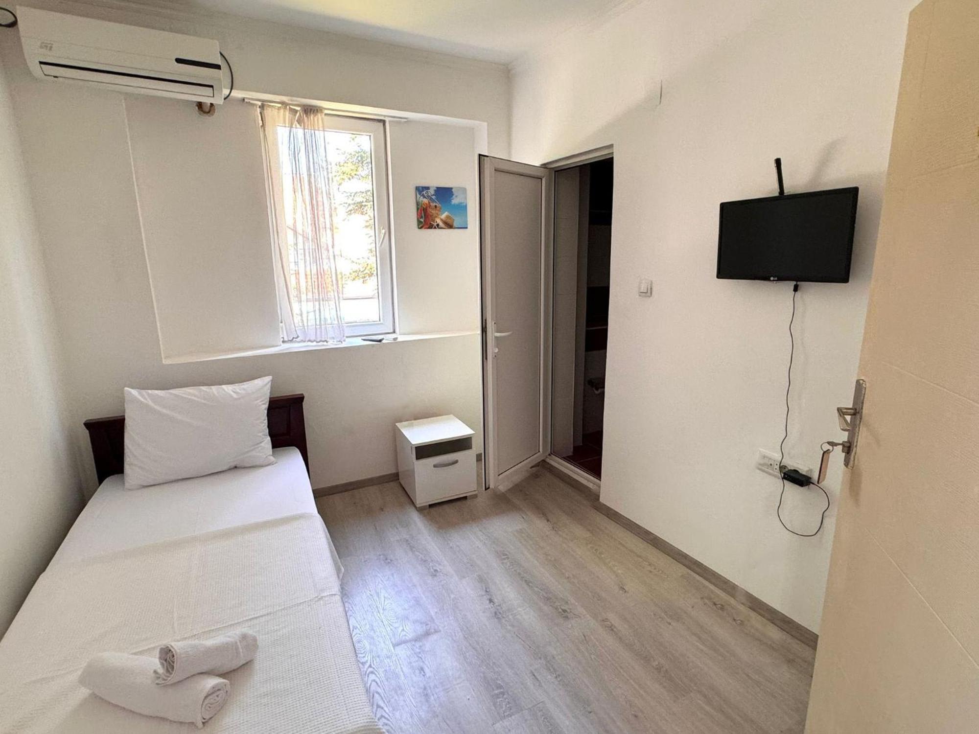 Hotel Istanbul Скопье Экстерьер фото