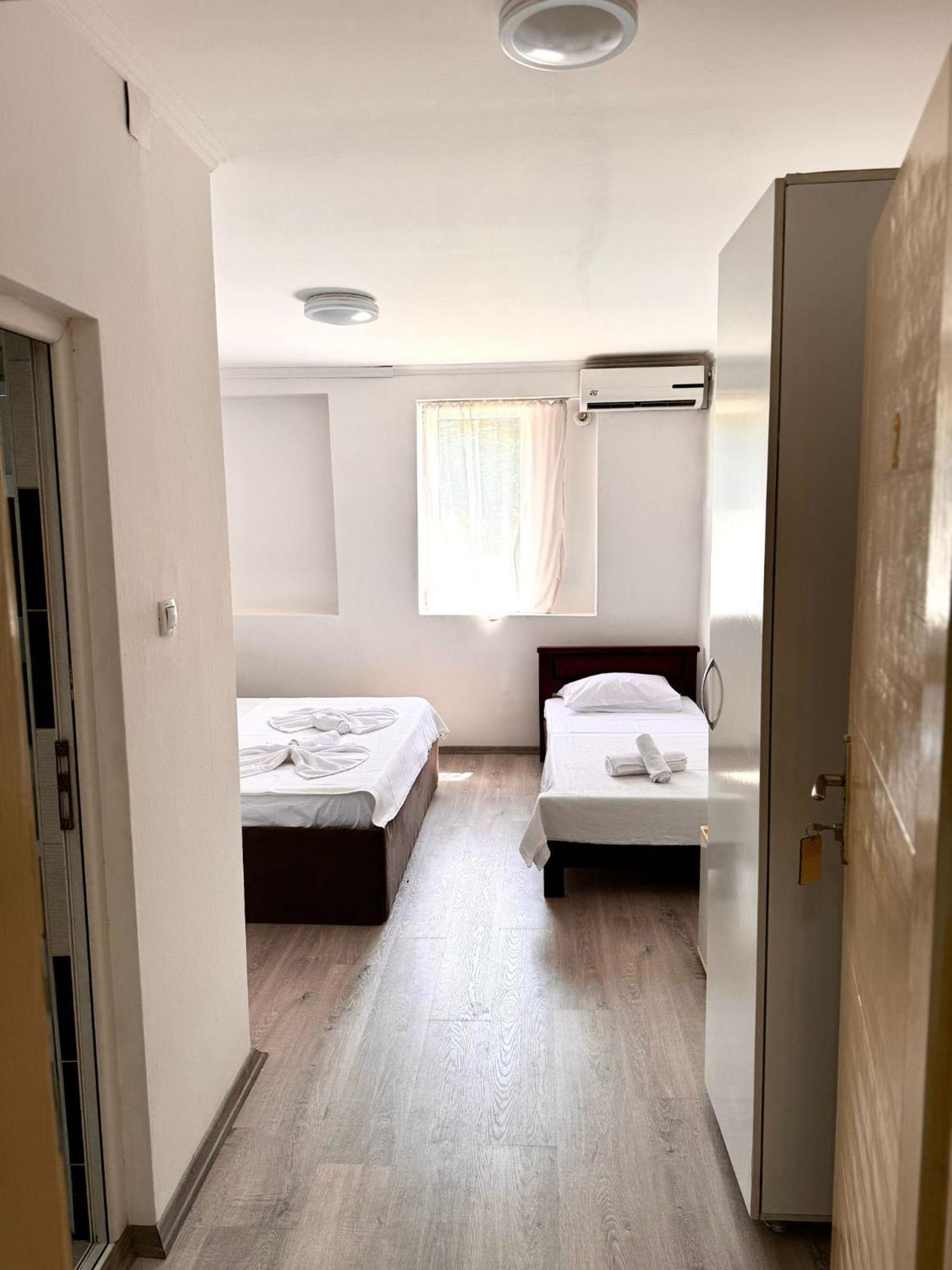 Hotel Istanbul Скопье Экстерьер фото