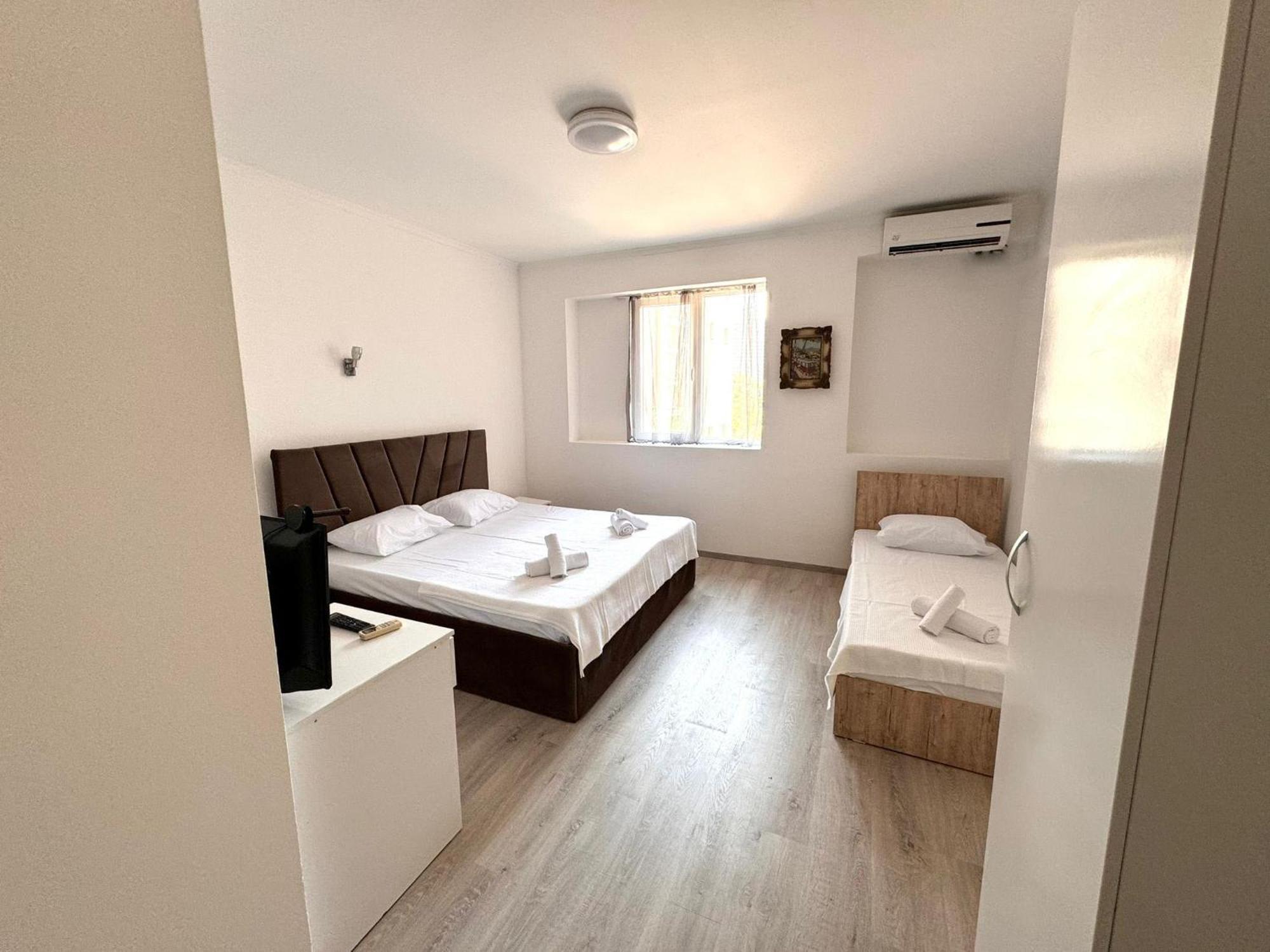 Hotel Istanbul Скопье Экстерьер фото