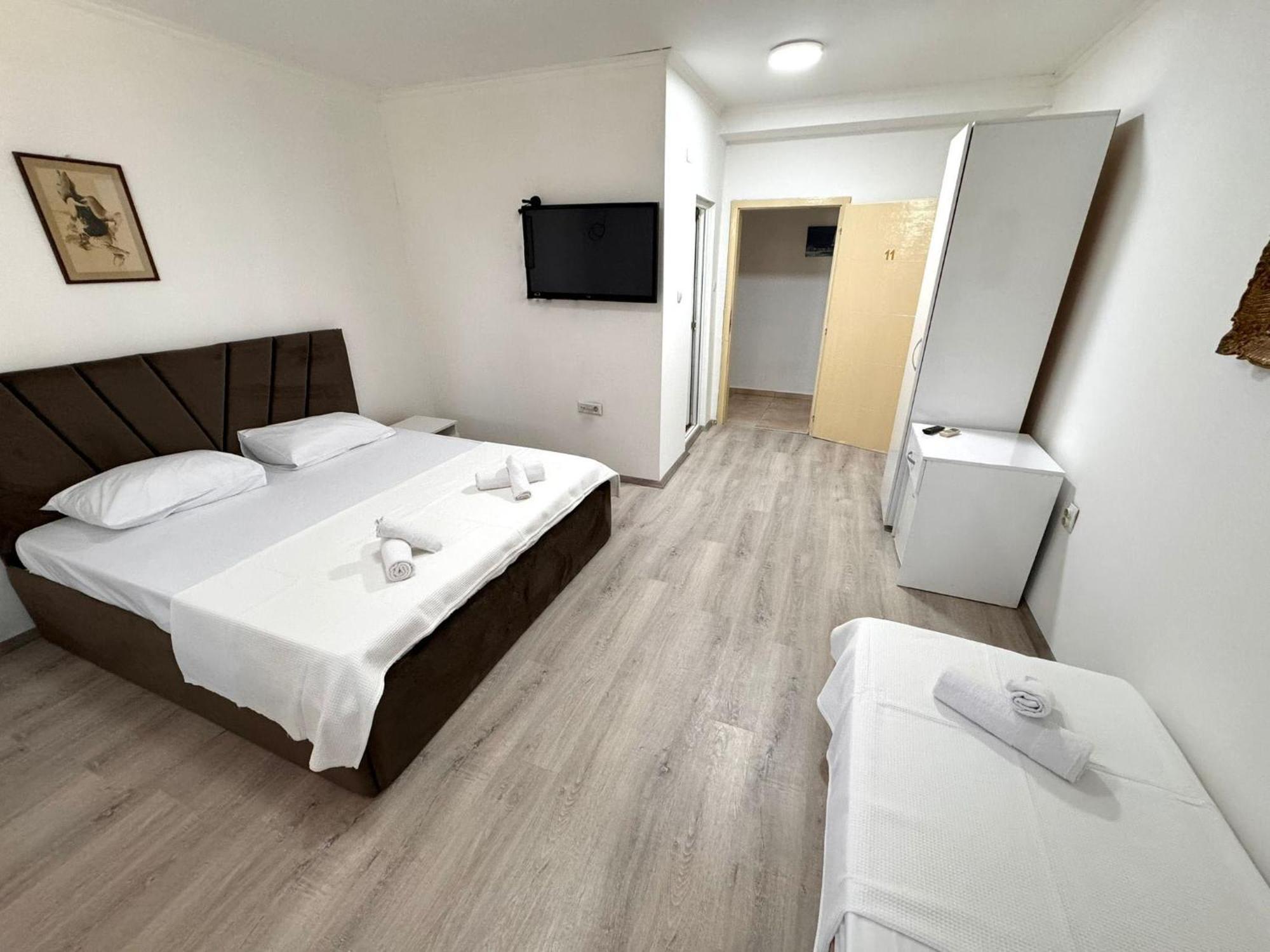 Hotel Istanbul Скопье Экстерьер фото